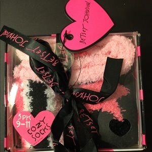 Betsey Johnson Cozy Crew Socks Holiday Gift Set